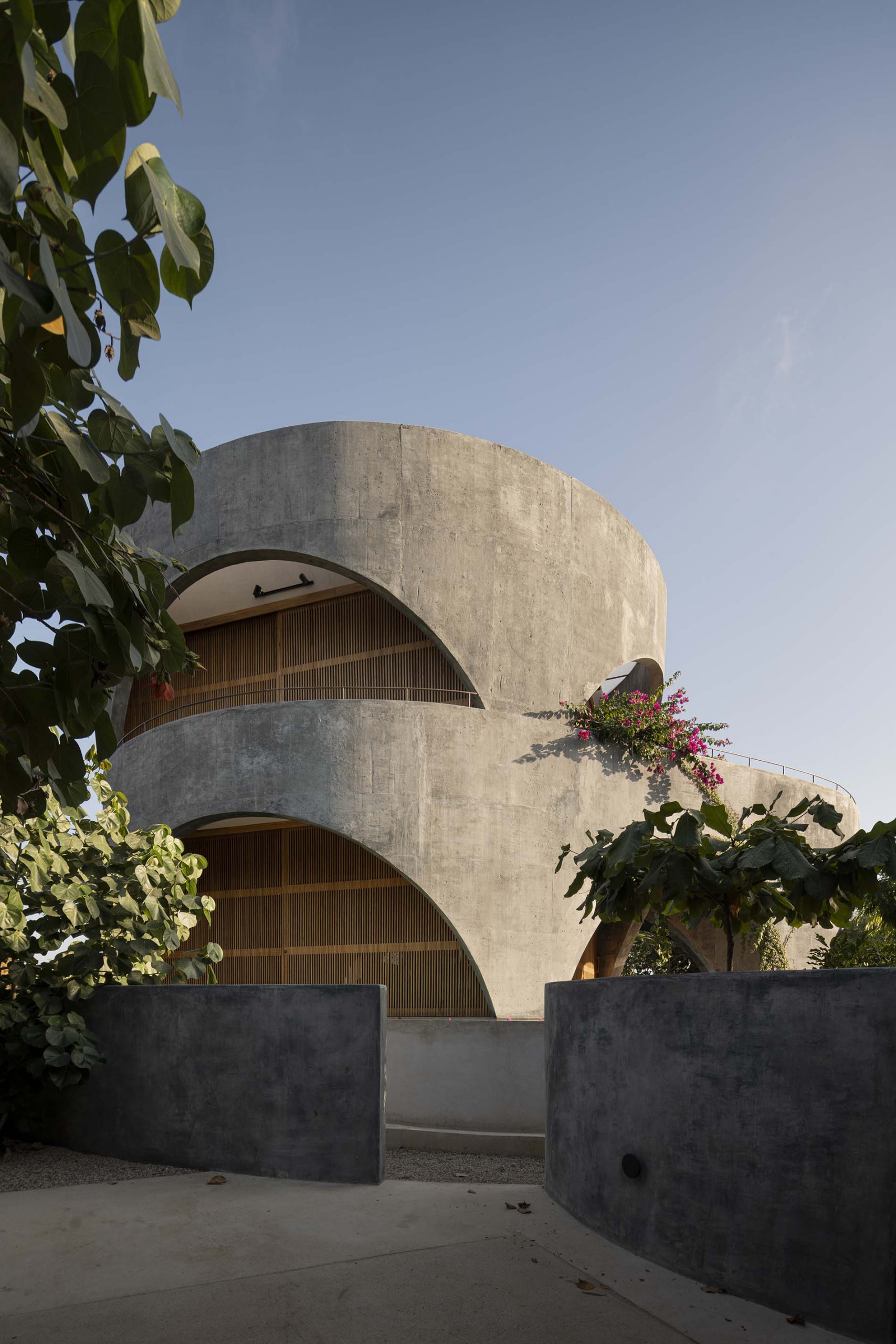 Refugios arquitectónicos: donde el diseño y la naturaleza se fusionan